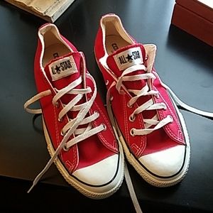 Converse Chuck Taylor All-Stars low top, red